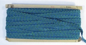34 Yards Conso Scroll Gimp 1/2" grün auf blau - Bild 1 von 4