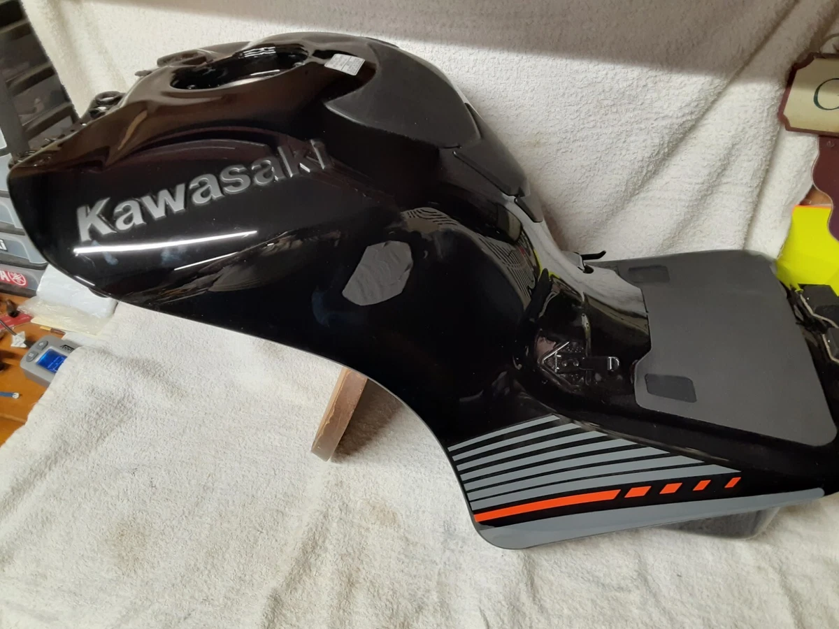 51090-5176-H8 18, 19, 20 Kawasaki Ninja ZX-14R ZX1400 Gas Fuel