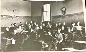Vintage 6X10 Pittsburgh High School Photo Fancy Desks Students Teacher 9:5 Clock - Picture 1 of 2