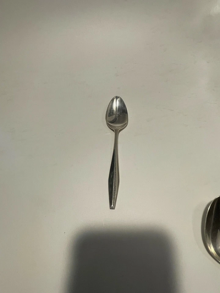 Чайная ложка Reed & Barton из чистого серебра с бриллиантами б/у - Изображение 1 из 1