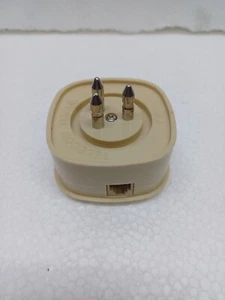 SPINA TELEFONICA TRIPOLARE AVORIO PASSANTE CON PRESA TRIPOLARE / PLUG RJ11 - Foto 1 di 4