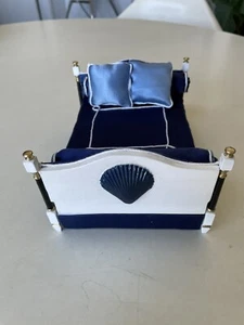 Dollhouse Miniature (1:12) Louis XVI Style Double Bed - Picture 1 of 9