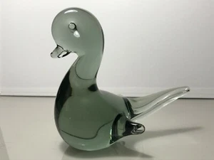 WEDGWOOD STYLE CLEAR GREY/GREEN TINTED DUCK BIRD FIGURE ART GLASS PAPERWEIGHT - Picture 1 of 11