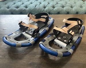 LL Beans Youth Snow Shoes Size 16 Blue - Imagen 1 de 3