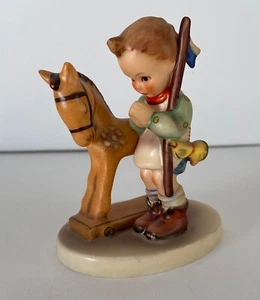 Vintage Goebel Hummel Figurine - "Prayer Before Battle" - Picture 1 of 2