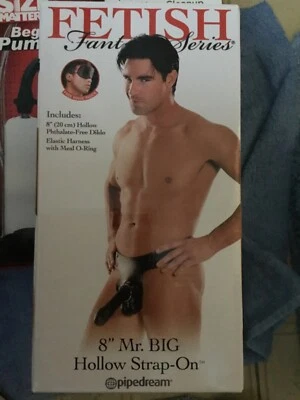 Fetish Fantasy Mr Big Hollow Strap On 8 英寸 全新带盒 适用于他和她 — 第 1/4 张图片