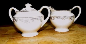 Vintage Universal Cambridge Footed Creamer/Sugar Camwood Ivory 22K Gold Accents - Picture 1 of 3