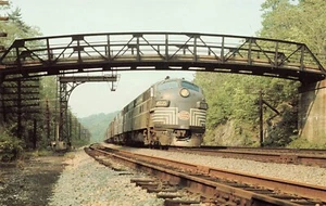 The Mowhak NY Chicago - New York City Central Garrison, New York Train PC cromato - Foto 1 di 2
