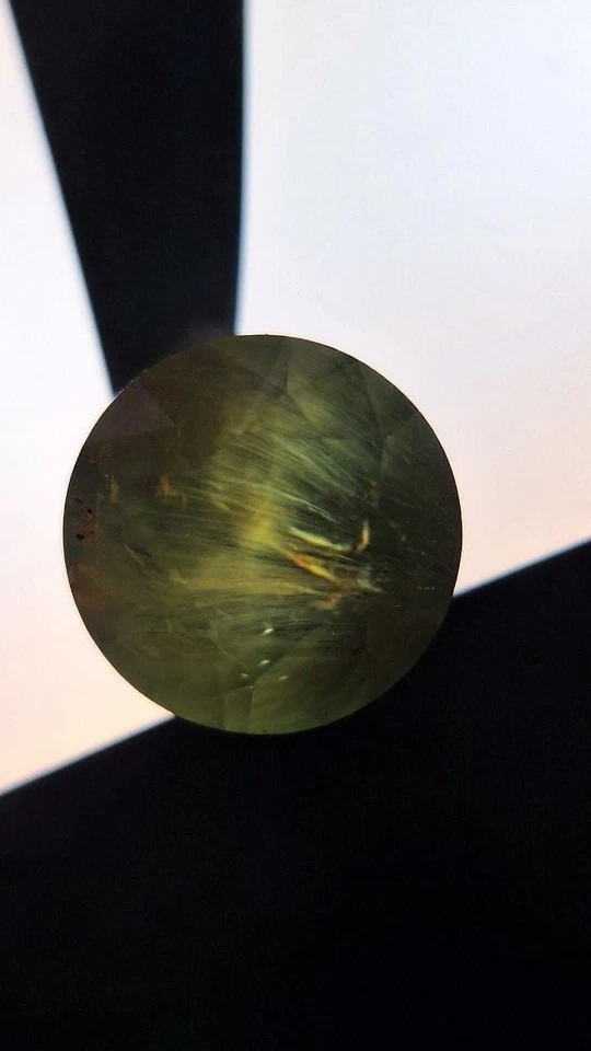 1.4 CT DEMANTOID GARNET  HORSE TAIL NAURAL UNHEATED URAL TAGIL 6mm - Image 1 of 1