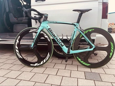 Bianchi oltre XR4 Ultegra Schaltung wie neu gr57 FULL CARBON - Bild 1 von 3
