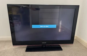 Samsung TV Model: LE40B530P7WXXU - Picture 1 of 7