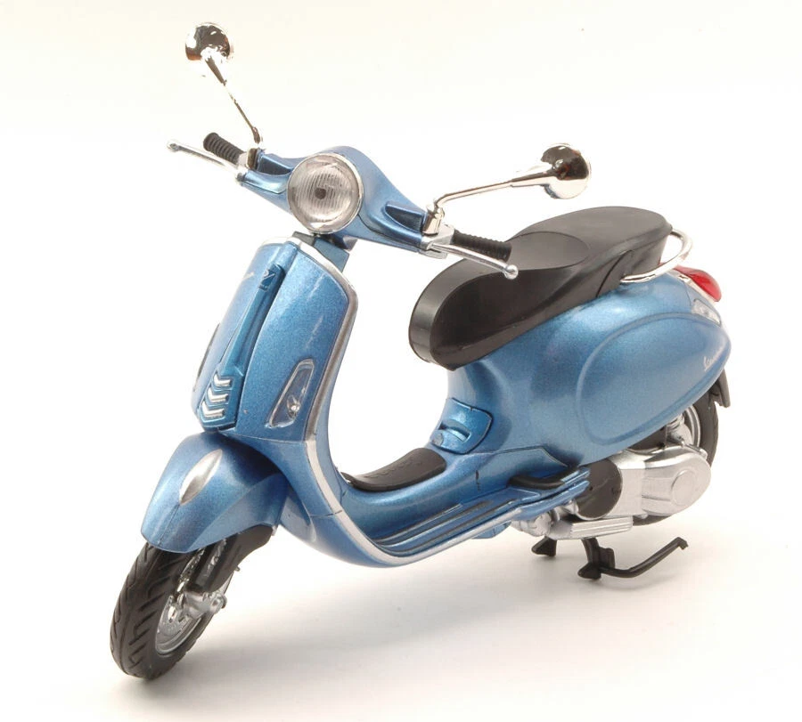 Modellino vespa collezione scala 1:12 VESPA PRIMAVERA 125 modellismo motor bike - Immagine 1 di 1