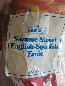 Vintage 1996 Sesamstraße sprechender Ernie Englisch/Spanisch 16 Zoll Tyco Plüsch versiegelt - Bild 1 von 6