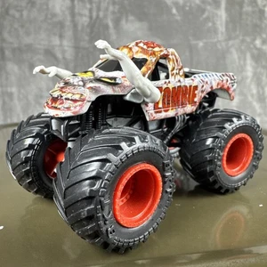 Monster Jam Zombie  Truck 1/64 With Arms Complete Die Cast Monster Truck - Picture 1 of 6