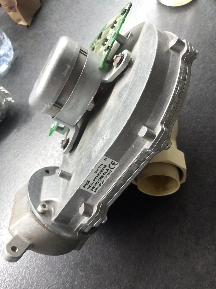  Ventilatore FIME PX130/0049 Caldaie Immergas 1017554 ex 1010659 Victrix 20 35w - Immagine 1 di 4