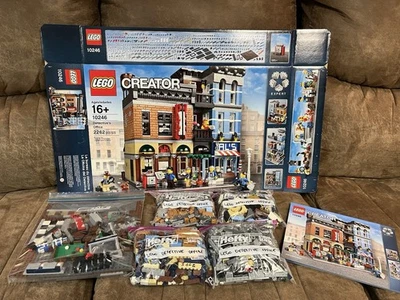 LEGO CREATOR: Detective's Office (10246) - Image 1 of 4