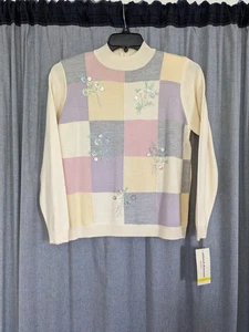 Neu mit Etikett Grandmacore Pullover Alfred Dunner Größe PM Schwanensee creme pastell bestickt - Bild 1 von 9