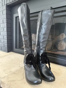 John Fluevog Damenstiefel schwarz Views Francesca hoher Stiefel mit Samtschnürsenkeln 10,5 10 1/2 - Bild 1 von 9