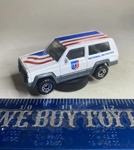 Matchbox MB 27 Jeep Cherokee National Ski Patrol White Body 4x4 DieCast SUV - Picture 1 of 7