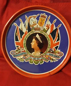 Souvenir Queen Elizabeth II 1977 Silber Jubiläum Metall Bar Getränke Tablett 10" 26cm - Bild 1 von 5