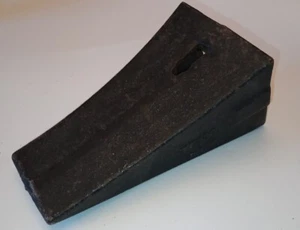 FANGGS TF 330 BUCKET TOOTH, GENUINE, NEW, FREE SHIPPING - Picture 1 of 6