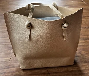 Macy's Large Tote Purse Bag Gold New With Tags - Picture 1 of 3