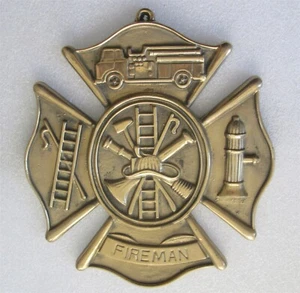 FIRE DEPARTMENT: Fireman's Solid Cast Brass Maltese Cross Plaque- MARK/SIGN - Imagen 1 de 4