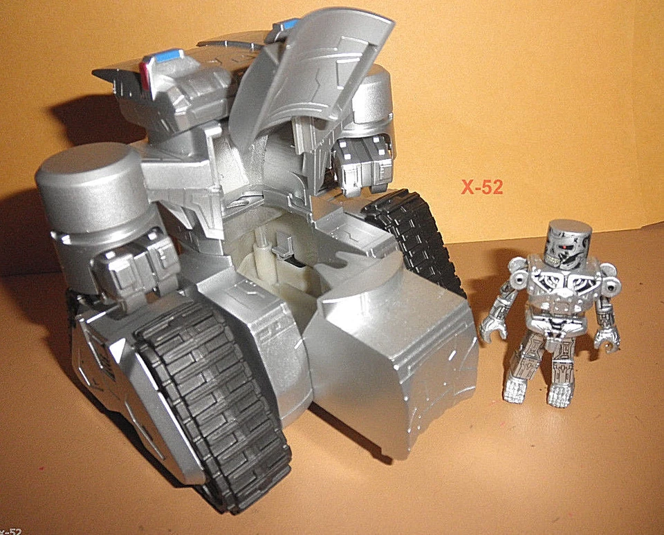 T2 Terminator 2 Minimates Hunter Killer Tank with Endo T-800 迷你人偶玩具 TRU — 第 1/4 张图片