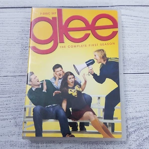 Glee: The Complete First Season (DVD, 2010, 7-Disc Set) - Picture 1 of 2