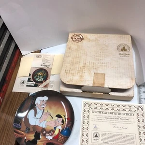 Plato Coleccionista Knowles Disney Pinocho Geppetto Crea Pinocho Certificado de Autenticidad Folleto - Imagen 1 de 13