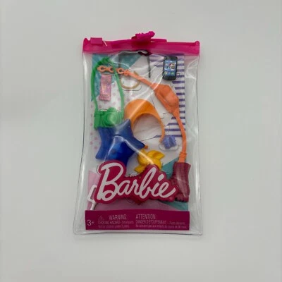 Barbie Accesorios Parque de Atracciones Paquete de Cuentacuentos para Muñecas, Medias Stuffer Foto 1 de 3