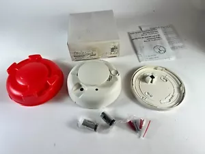 GE Interlogix Wireless Photoelectric Smoke Detector Model TX-6010-01-1 - Sealed - Picture 1 of 11