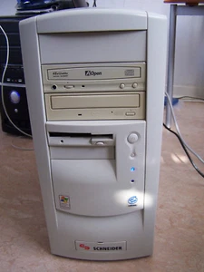 Schneider-PC Hyrican Mod:CELERON 1,7GHz. WIN-XP; Intel 1,7GHz; 40GB HDD; 1GB RAM - Bild 1 von 12