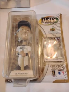 ICHIRO SUZUKI Play Makers 2001 Edition Bobblehead and Card NIB - Picture 1 of 4