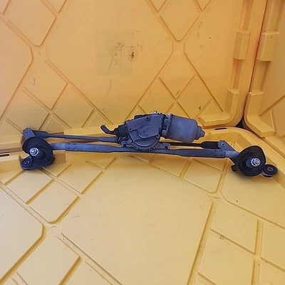 06-15 LEXUS IS250C IS350C CONVERTIBLE WINDSHIELD WIPER MOTOR LINKAGE 85110-60400 - Image 1 of 4
