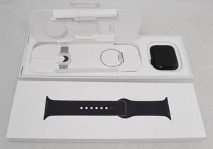 Apple Watch SE Gen 2 A2723 Midnight AI Mid 44mm GPS - Photo 1 sur 5