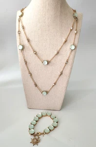 Juego de collar y pulsera vintage de cabujón verde pálido Avon GV9 tono dorado - Imagen 1 de 10