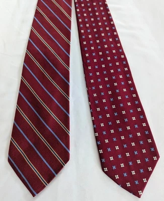 2 corbatas de seda Brooks Brothers en rojo clásico con patrones dorados, azules y blancos Foto 1 de 4