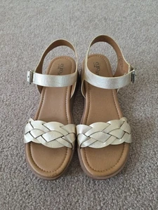 Eurosoft McKaila Damen-Riemchensandalen Keilabsatz goldfarben Größe US 8 - Bild 1 von 6