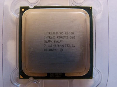 Intel Core2Duo E8500 - 3,16 GHz dual-core LGA775; CPU; processore; SLAPK - Immagine 1 di 2