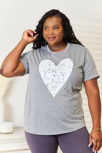 T-shirt manica arrotolata con ciondolo cuore - Foto 1 di 9