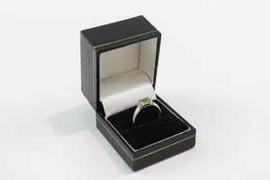 9ct White Gold Peridot & Diamond Ring Baguette Size R UK Boxed (1.7g) - Picture 1 of 5