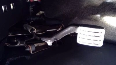 Pedal de freno de emergencia GMC TERRAIN 2017 414449 Foto 1 de 4