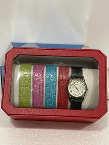 2005 AVON WATCH AND MULTIPLE STRAP WATCH SET IN BOX / BRAND NEW - Picture 1 of 5
