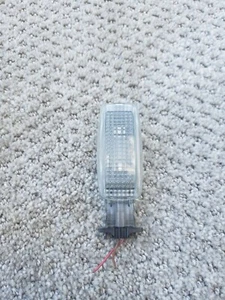00-06 Audi TT Front Overhead Reading Lamp MAP LIGHT sunvisor sun visor OEM - Picture 1 of 2