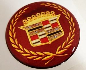 4 New Cadillac Tru Spoke 1 3/4" Burgundy & Gold Wire Wheel Cap Emblems! - Imagen 1 de 2