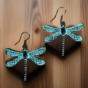 DRAGONFLY Earrings Womens Rustic Boho Patina Green Brass 1.5” Etched Dangle NWT - Picture 1 of 4