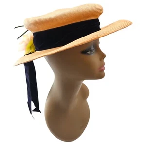Cappello da barca vintage anni 40 BETMAR NY Paris in paglia con nastro di velluto e fiore - Foto 1 di 9