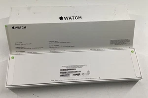 Apple Watch SE (2022) 44mm Midnight Aluminum Case with Sport Band, S/M (GPS +... - Photo 1 sur 4
