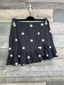 Never Fully Dressed Mini Skirt Size UK 12 Black Embroidered Daisy Pattern Ruffle - Picture 1 of 10